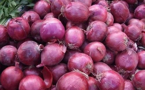 买洋葱时,选“紫色”还是“白色”好?很多人不知道,涨知识了