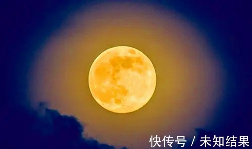 月亮$刘禹锡中秋之夜诗兴大发，赏月偏说“玩月”写出天上人间漫卷月华
