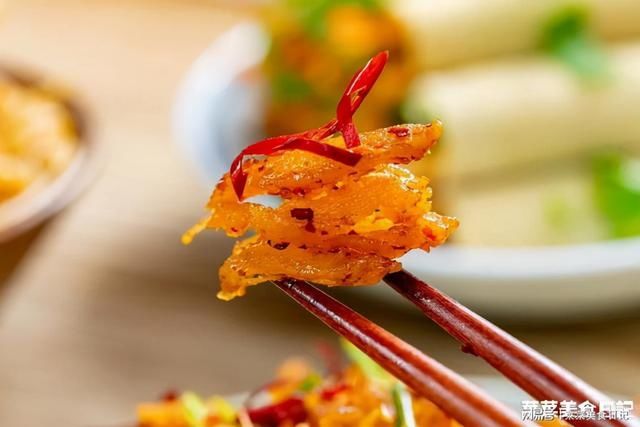 上过春晚的家常菜，10元一大盘，干香酥韧真上头