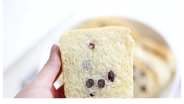 高筋面粉|无需高筋面粉，不用二次发酵，依旧能做出柔软可口的面包，试试吧