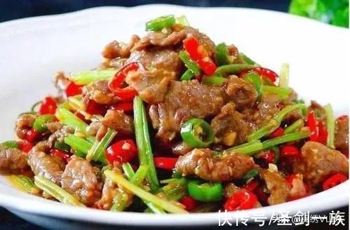 生抽|晒晒我家节日家常菜，十个人的聚餐，忙活了大半天，喜欢吃就开心