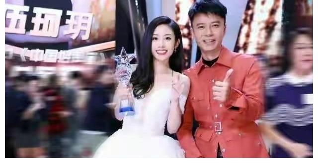 浙江卫视跨年晚会邀请了亚军王靖雯，为何没有邀请总冠军伍珂玥？