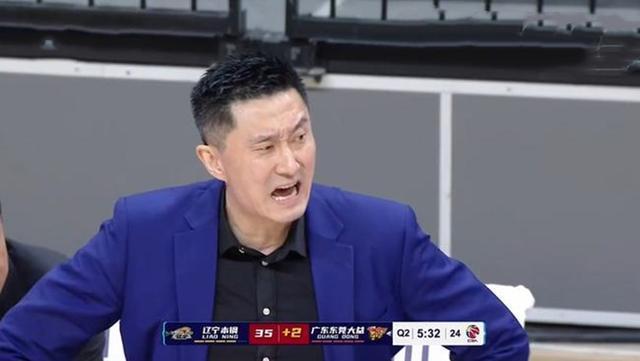 杜锋|辽粤三人被驱逐!杨鸣透露韩德君鼻骨骨折,杜锋解释为何发生冲突