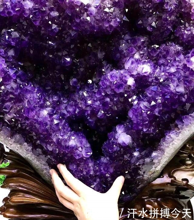 捡到的石头种类很多,如何学会自己鉴别