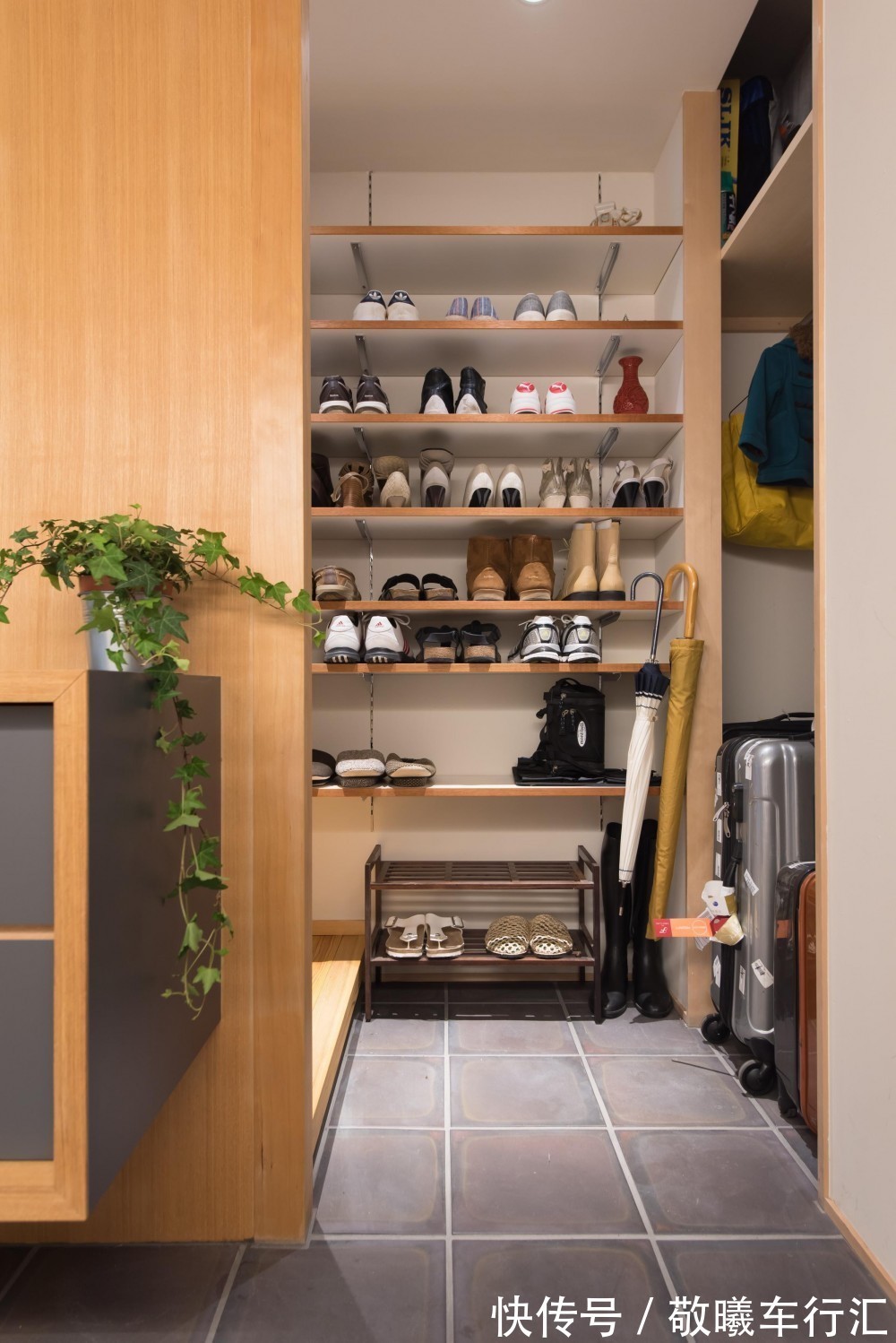 挂杆|看了日本人的玄关设计,我发现了无数中国家庭的通病