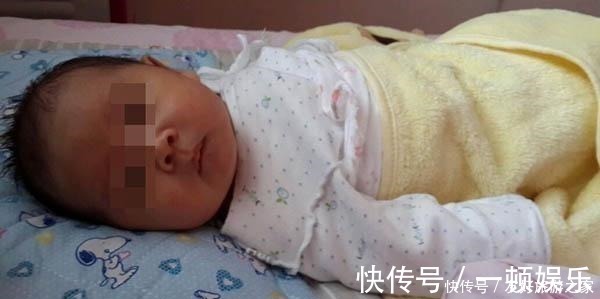 孩子|新生儿该怎么睡医生建议抱着睡好处多,但过了这个月份要停止