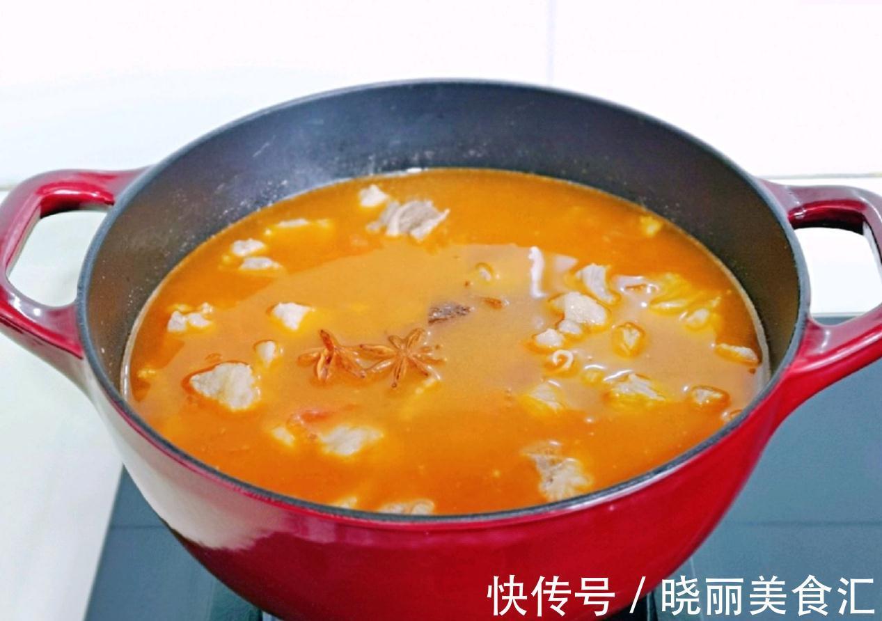 一锅暖暖的番茄炖牛腩,滋补有营养,番茄浓郁牛腩鲜香