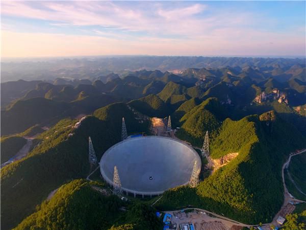 探秘“中国天眼”，去“世界上看得最远的地方”一起看星星