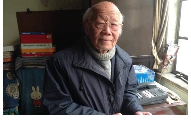 中国美术学院$致敬黑猫警长爷爷！戴铁郎快乐与想像的源头，都藏在这本书里