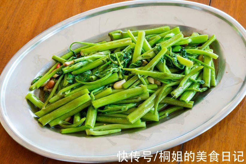 番茄|冬天多吃这碱性蔬菜,4块钱一把,钙比番茄高12倍,爽脆又好吃