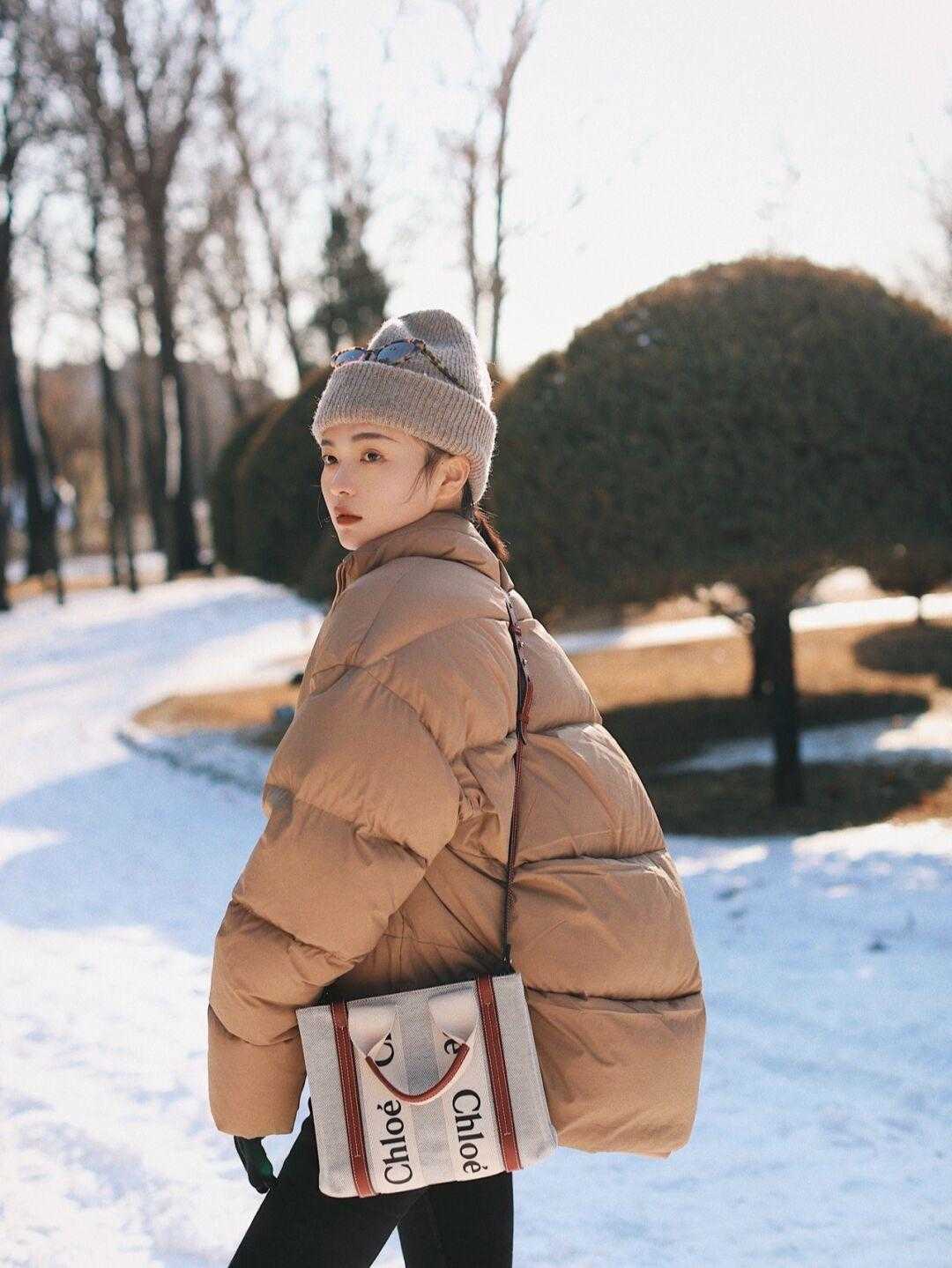 发型 穿棉服别再散头发了!码住这四款发型,既能修饰脸型又能变精神