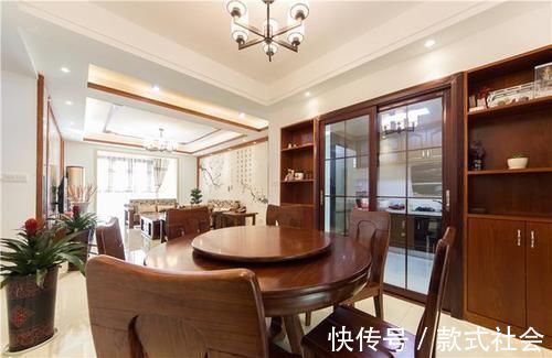 新房|新房花了40万装修成中式风格，却被亲友吐槽说太老土！