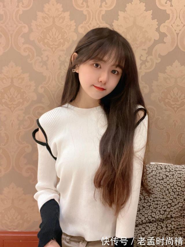 毛衣|穿针织衫毛衣的美女,清纯的样子真美,毛衣百搭又好看