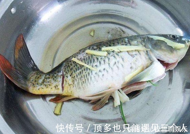 不粘|不管煎什么鱼，都别急忙下锅煎，多做这1步，鱼不破皮不粘锅