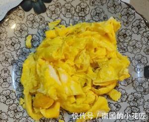 家常鸡蛋菜谱，黄瓜火腿炒鸡蛋，简单美味营养，超级下饭，吃不够