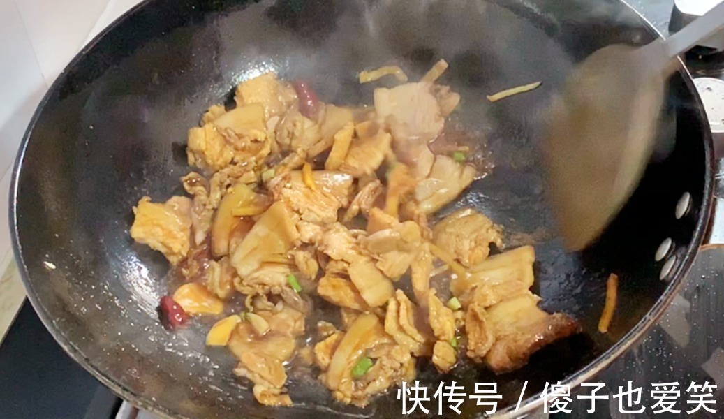 豆腐和此菜是绝配,冬天要常吃,每次炖一锅,好吃到连汤汁都不剩
