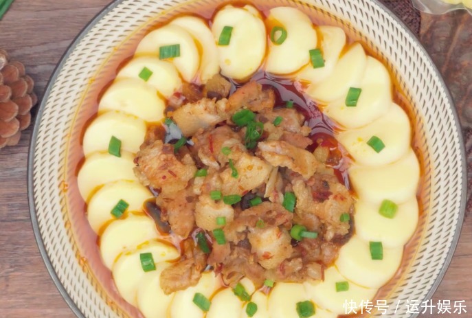  豆腐和五花肉这样搭配太美味，简单一蒸就能吃，解馋的家常菜