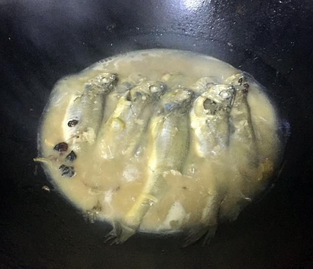 黄花鱼|此鱼,肉嫩鲜美还滋补,老人和小孩适合吃