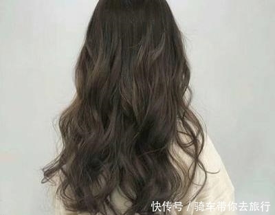 见证|女子用无数根一次性筷子烫头,看到最终的发型:见证女神蜕变