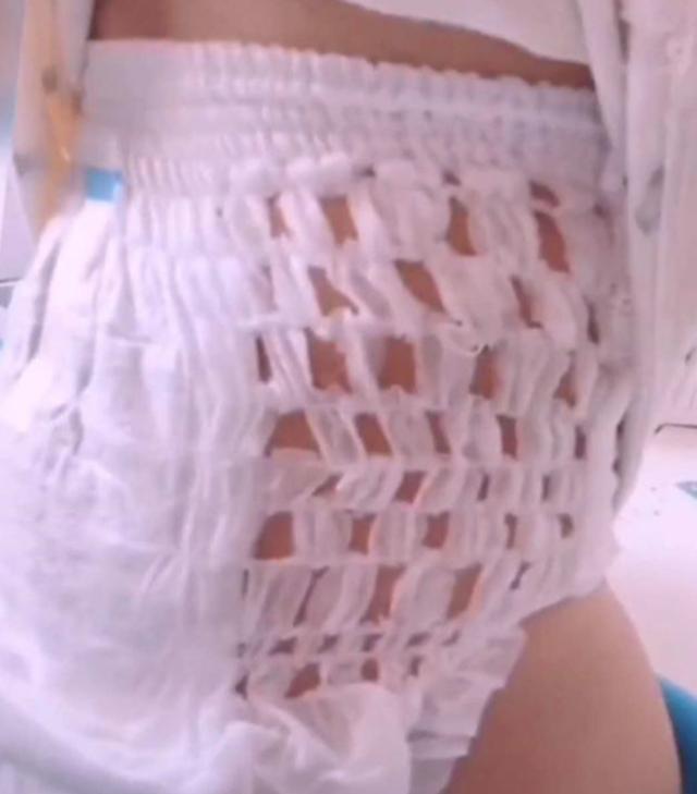 外孙女|外婆怕外孙女太热，把纸尿裤剪成“乞丐装”，网友求大量生产