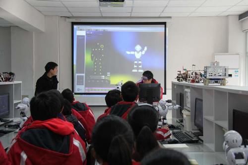 受邀|这所中学人工智能设备受邀入驻长三角 G60 科创走廊规划展示馆