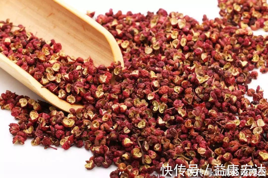 好多人|床底放一把花椒,解决了好多人的大烦恼,别不当回事,效果超棒