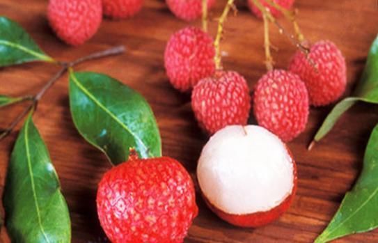 忠告|专家忠告:患有子宫肌瘤的女性,尽量别碰以下3物,不可忽视