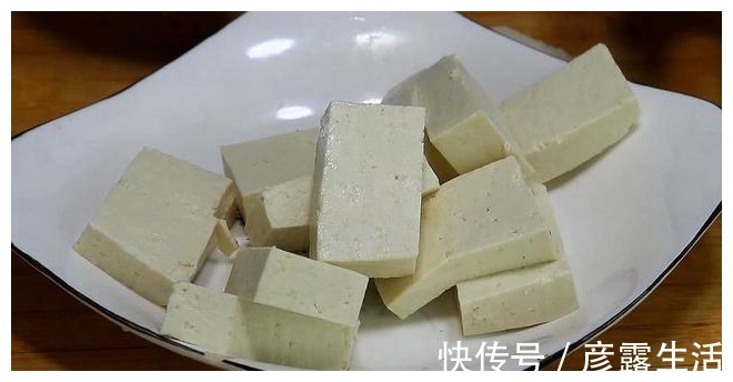 豆腐|我家最爱吃香菇豆腐煲，越炖越香，鲜嫩入味，比红烧肉还过瘾