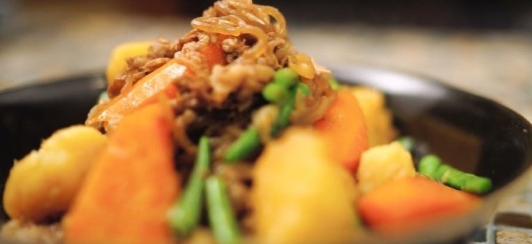 土豆烧牛肉这道经典菜你都不知道，那这么多年你就白吃了！