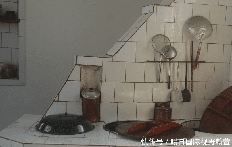 家里的卫生难清理,有没有高效清洁剂呢?自己做一瓶吧