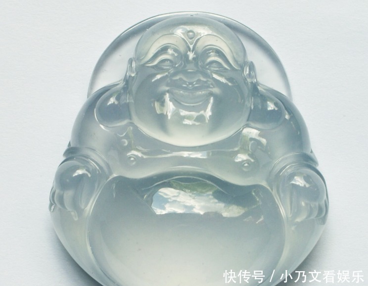 顶级翡翠可遇而不可求,学会这三招,肉眼就能鉴真假