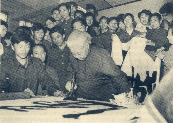 康南海|她是现代第一女书法家，笔力雄强深厚，男性书家难望其项背