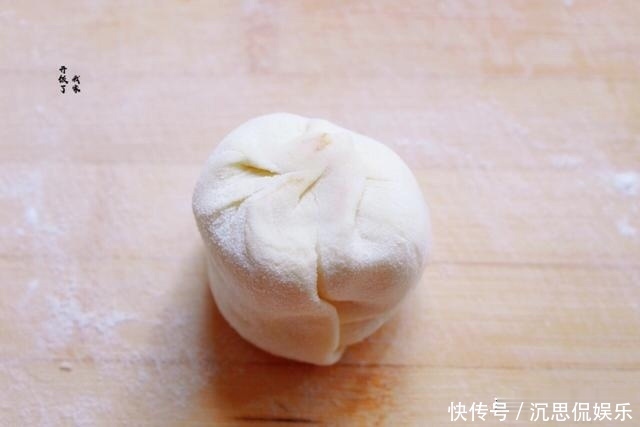 烧饼|酥到掉渣的烧饼,平底锅就能做,每次一斤面,咸香酥脆,出锅必光