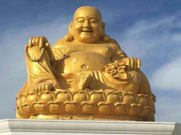 观音#他长得酷似弥勒佛,走红后被富婆看中带回家“供养”,现今如何