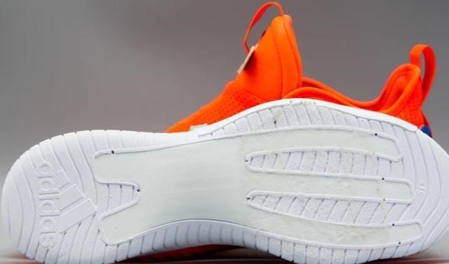 adidas 当之无愧的旗舰款!哈登5代能成为下一款划时代的战靴吗!