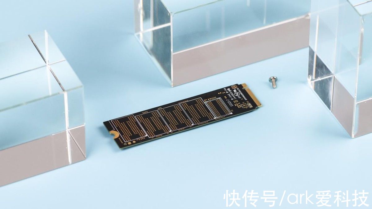 aigo固态硬盘P7000测评：PCIe 4.0技能释放，7GB/s诚不欺我