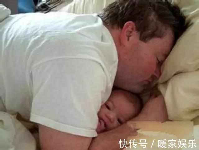 爸爸|千万别让宝宝单独和爸爸睡一起,最后几张真的太危险