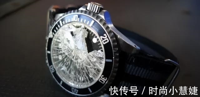 比尔盖茨 买表一定要挑贵价的?比尔盖茨、李嘉诚用它告诉你,百元也能戴出万元表的范