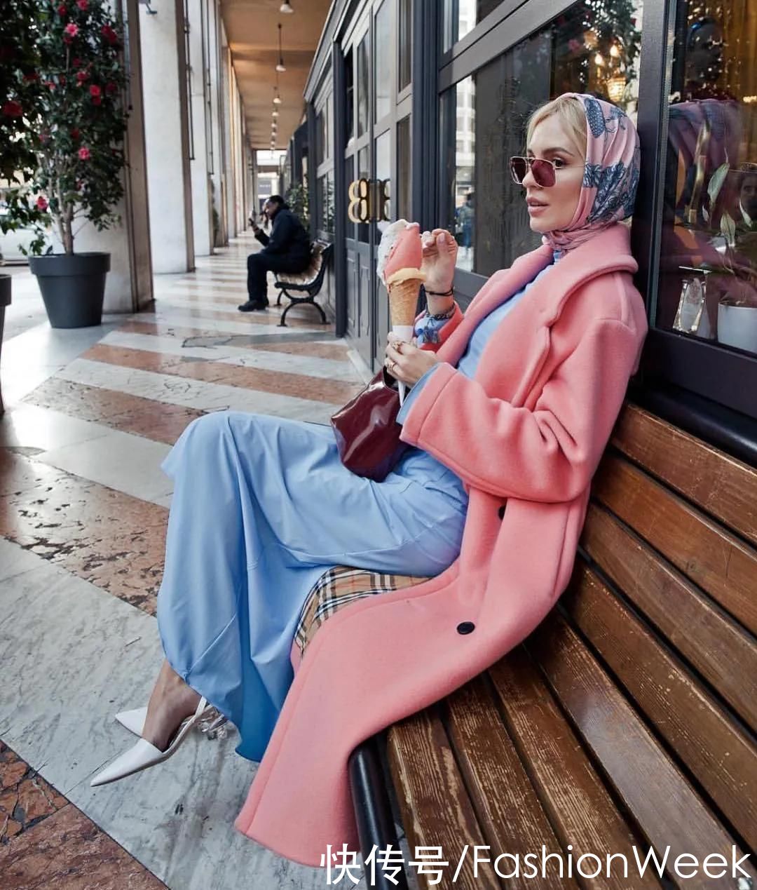 时髦人的秋冬，没点吸睛色彩怎么行