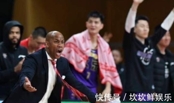 首钢|首钢确定再裁一人,最佳新人两处骨折报销,巩晓彬战术助山东赢球
