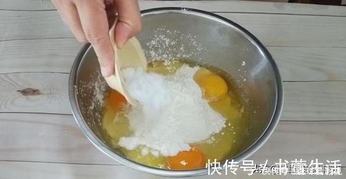 面包|教你面包最简单的做法，不用烤箱不用蒸，暄软拉丝，再也不用买了