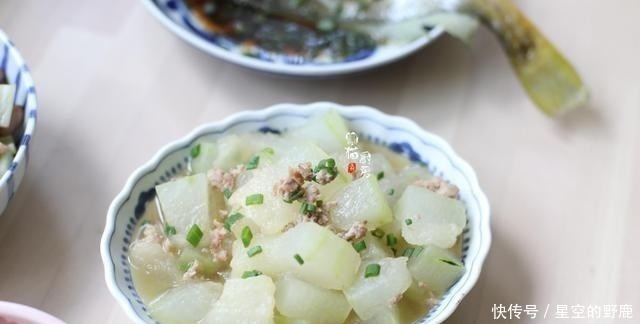 实在|80后爸爸晒晚餐,朋友圈火了,5菜1汤,网友比送鲜花实在多了