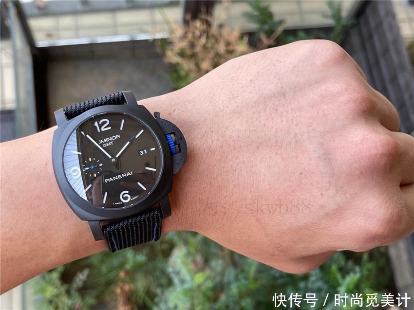 左腕表舍:官网消失的沛纳海,Bucherer联名款1176双时区腕表评测