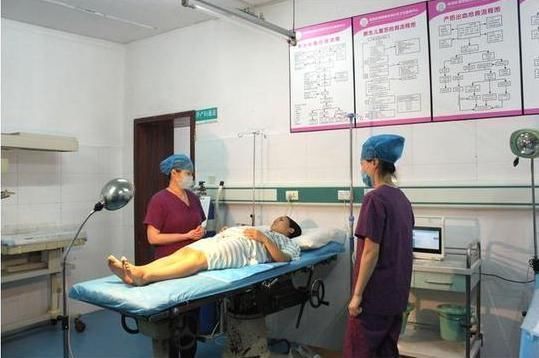 剖腹产|“顺便帮我吸个脂呗”90后宝妈剖腹产时的一个要求,令医生大乐