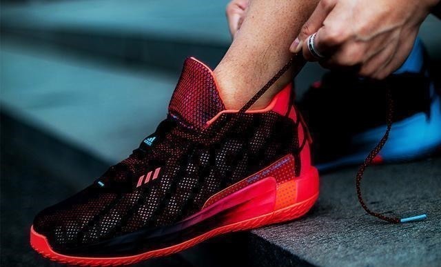 visionary 鸳鸯撞色+裸眼3D!上脚这双鞋,谁都忍不住多看两眼