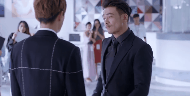 明道|霸道总裁别硬演，爱装的又油又土，自然的一身贵气好霸道好喜欢