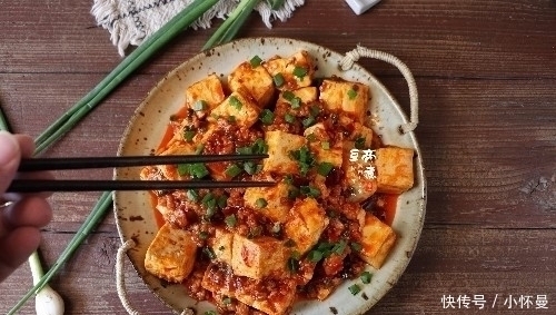 麻婆豆腐|豆腐与此物是绝配,连吃四天也不腻,十块钱不到,营养又好吃