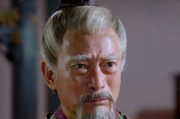 火烧|封神演义:姬昌大殿之上火烧兰盈,看到兰盈的变化后姜子牙心安了