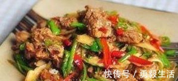 鱿鱼|美食推荐姜爆回锅排骨，香辣盐菜鱿鱼，蒜香大虾，青椒炒鸡蛋