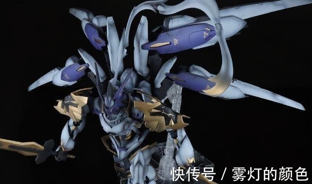 巴耶力|《数码宝贝》红莲骑士兽混搭巴耶力高达模型改造“巴耶力公爵兽”!